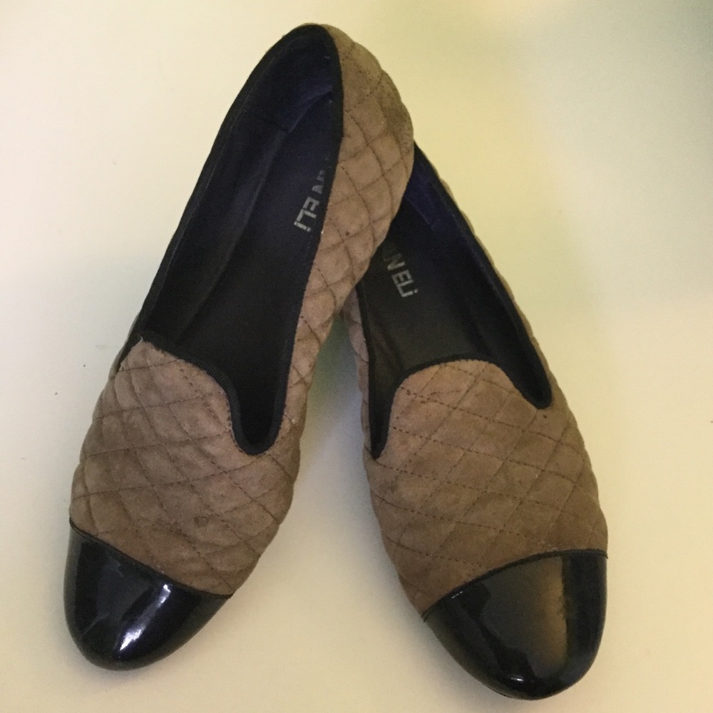 Vaneli- Pretty Cap Toe Quilted Flats. Size 8M